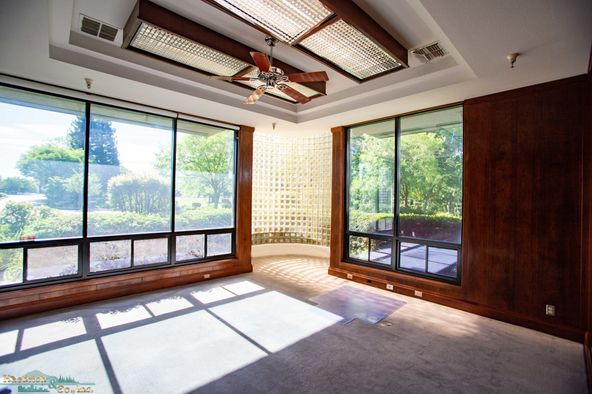 5800 Airport Road - Executive Offices